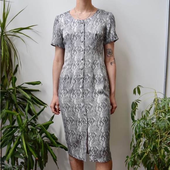 Black and white skin dress - Picture 2 of 3